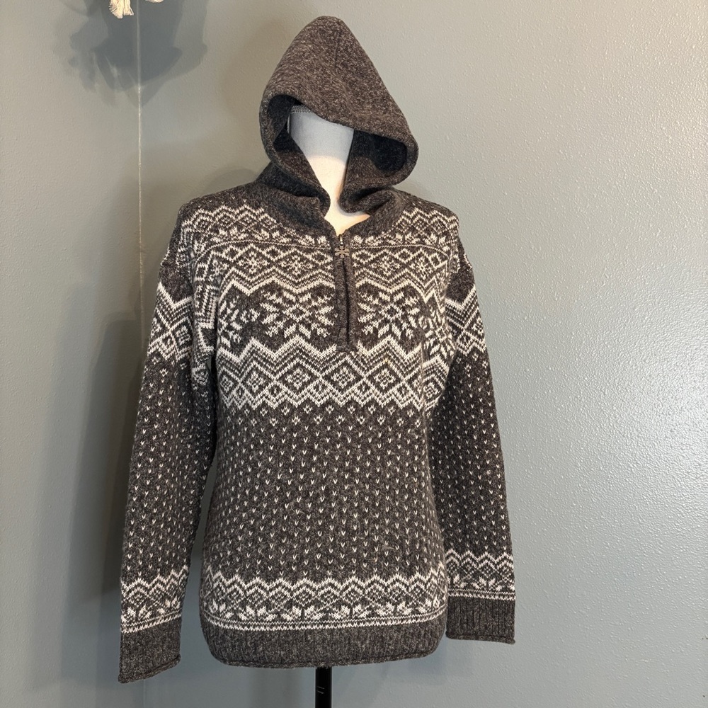 Christopher & Banks Gray and White V-Neck Sweater